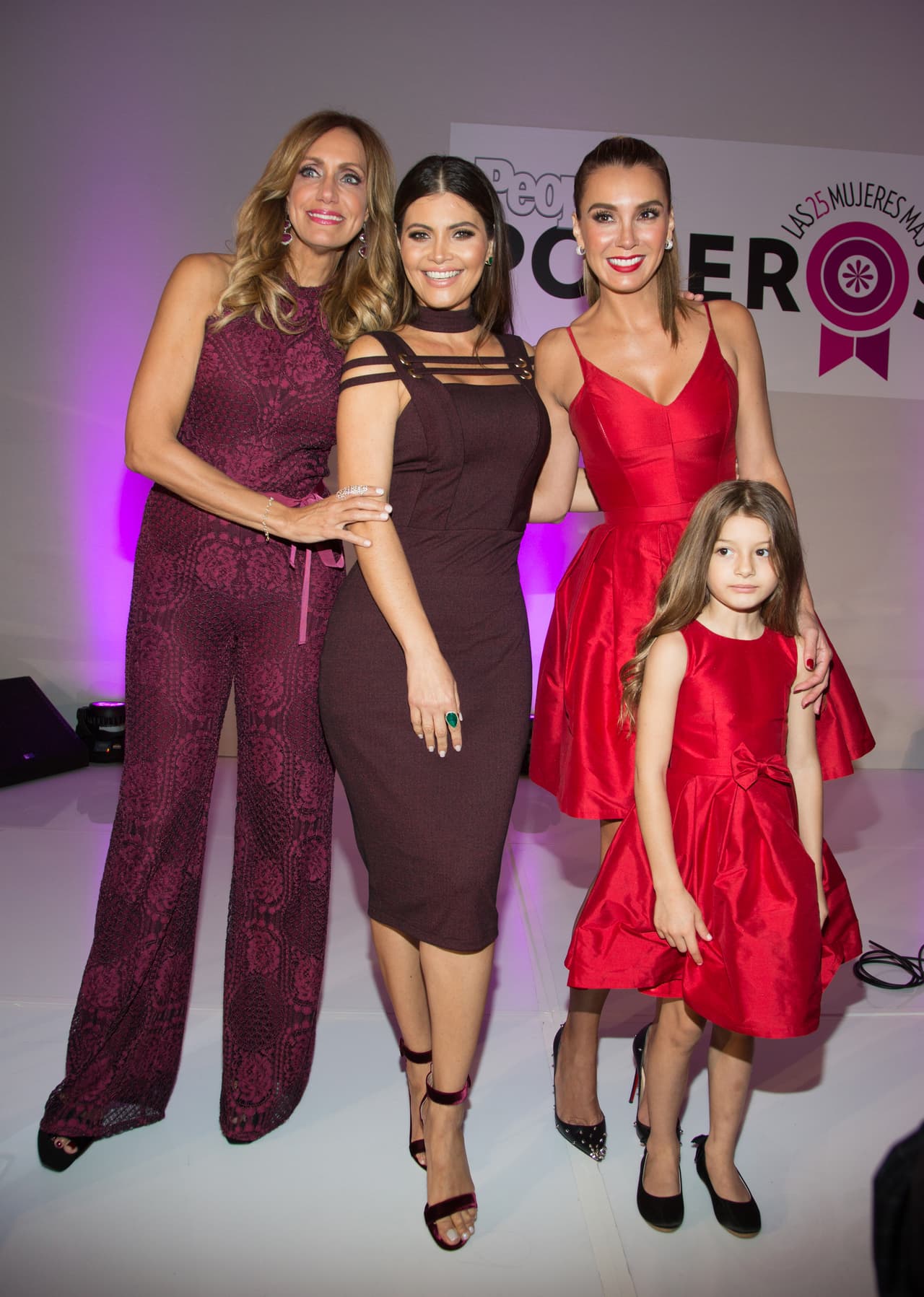 Lili Estefan con dos grandes amigas, Chiqui y Eli.