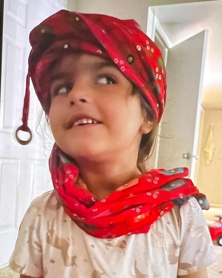 <a href="https://www.facebook.com/icsaonline/photos/pcb.436833031364417/436832834697770/" target="_blank">El Centro Islámico de San Antonio</a> anunció que ofrece una recompensa de $100,000 por información que permita encontrarla. Mientras Crime Stoppers de San Antonio ofrece una recompensa de $50,000 por información que lleve al arresto / acusación de cualquier persona involucrada en la desaparición de Lina.