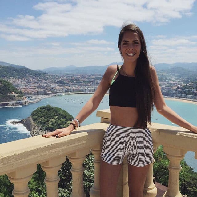 “[El dolor] empezó a salir de maneras muy tóxicas como, por ejemplo, trastornos de la conducta alimentaria, problemas con el alcohol, drogas, relaciones tóxicas y demás”, expuso.