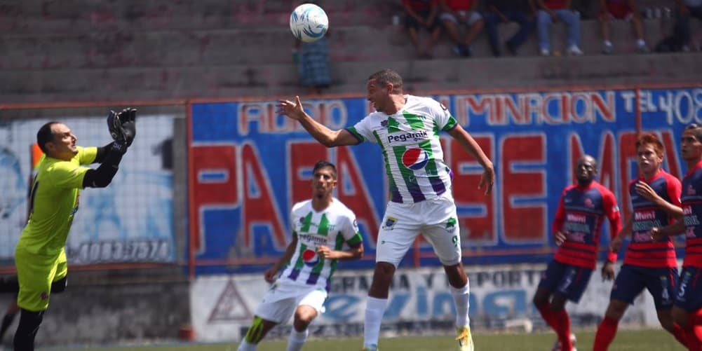 Antigua pierde el invicto pero se mantiene puntero en Guatemala