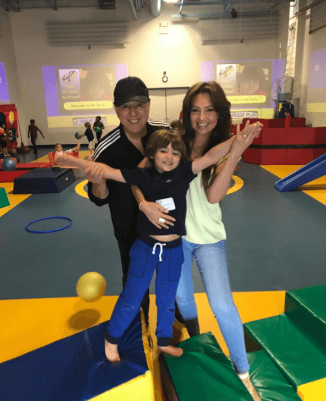 El 25 de junio de 2011 nació el segundo bebé de la intérprete de "Entre el mar y una estrella", quien recibió el nombre de Matthew Alejandro.