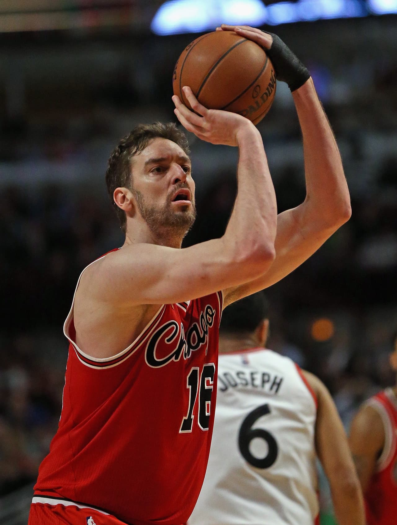 El español 
<b>Pau Gasol</b>, jugador de los Chicago Bulls, es el último en la lista con 
<b>3.593.000 </b>seguidores.
