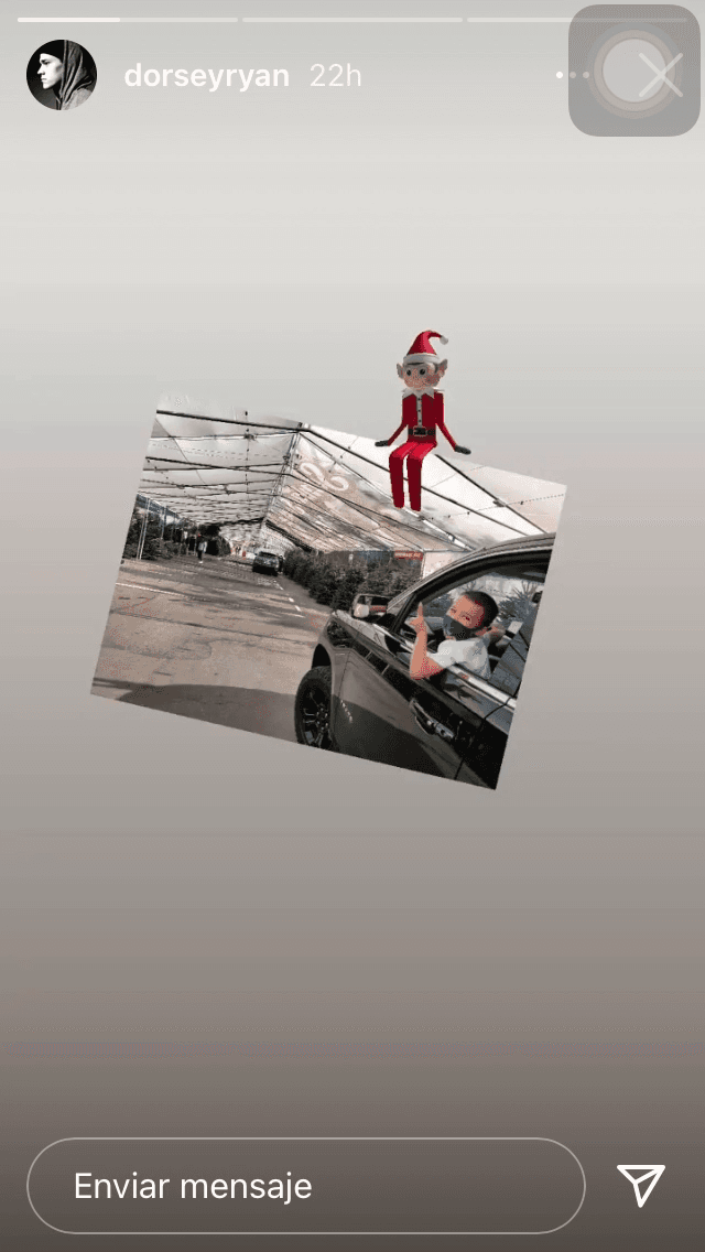 La acompañó con un mensaje en el que deseó felicidad a todos, excepto al 2020, año que lo marcó a él y a su hijo con la muerte de Naya Rivera en plena pandemia de covid-19. 
<br>