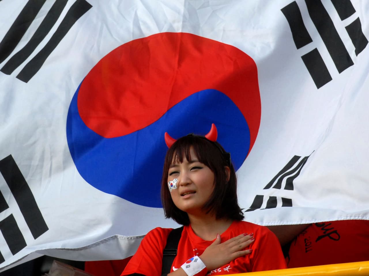 Es así como en Corea del Sur, en Italia y en las puertas del técnico mexicano Javier Aguirre aparecen los amaños como una de los grandes demonios y amenazas contra el juego limpio.