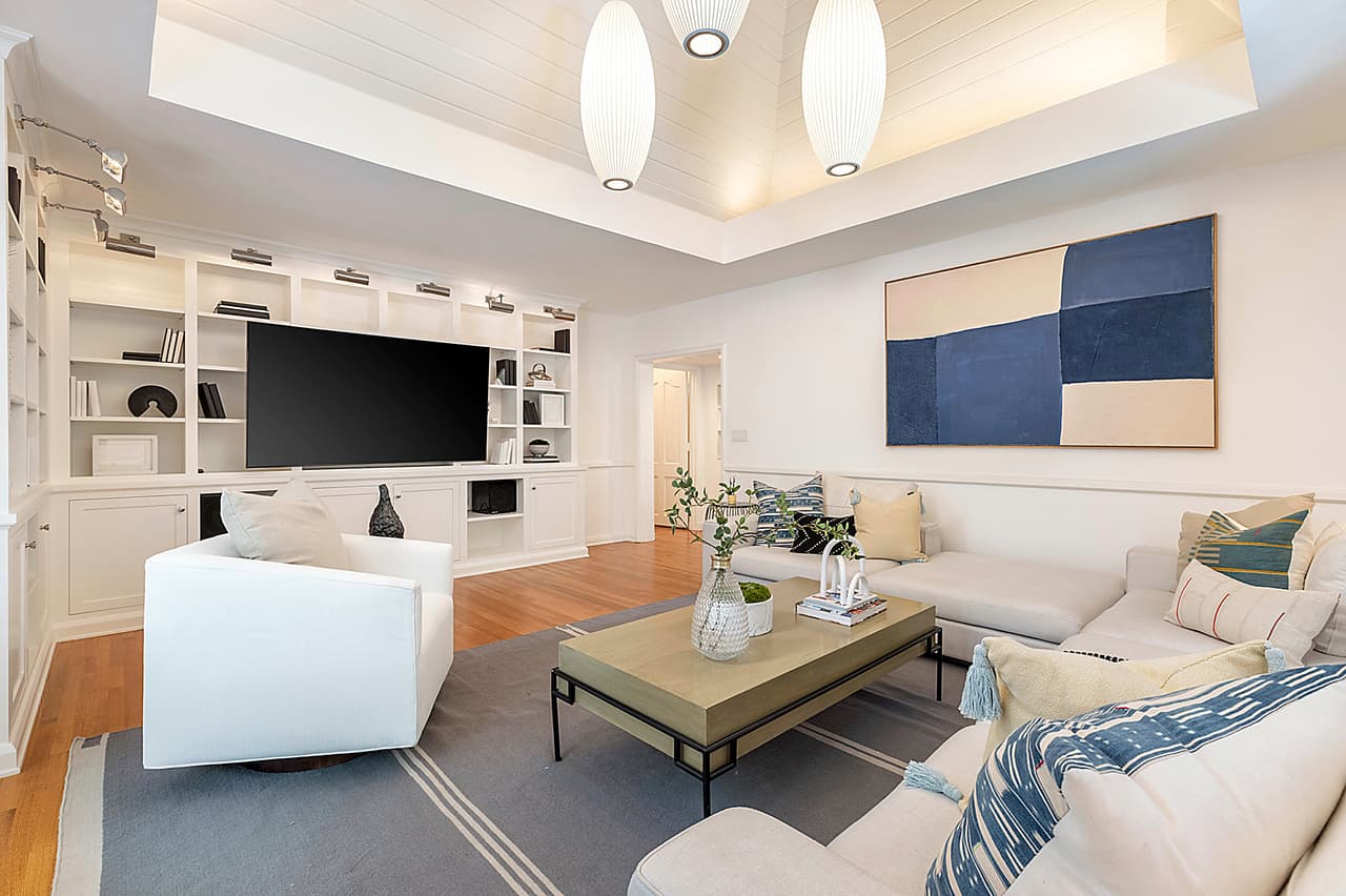 Una de las amenidades es la sala multimedia que tiene una torre.
<br>