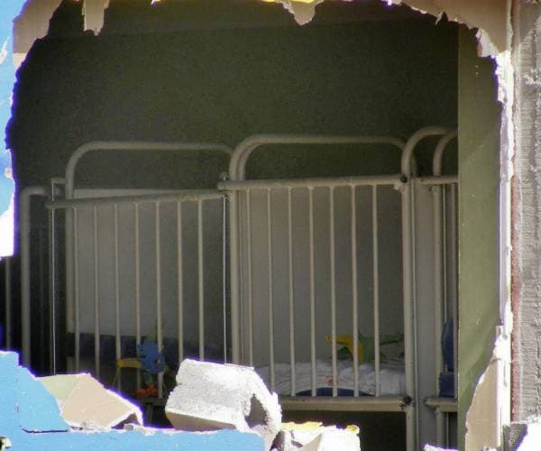 Al interior pueden observarse algunas cunas, pues en la estancia había pequeñitos desde los 5 meses de nacidos y hasta los 5 años de edad.