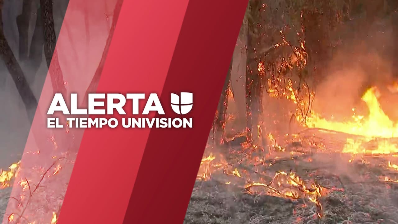 Incendio River crece a 2,400 acres en un día y obliga a miles de personas a evacuar