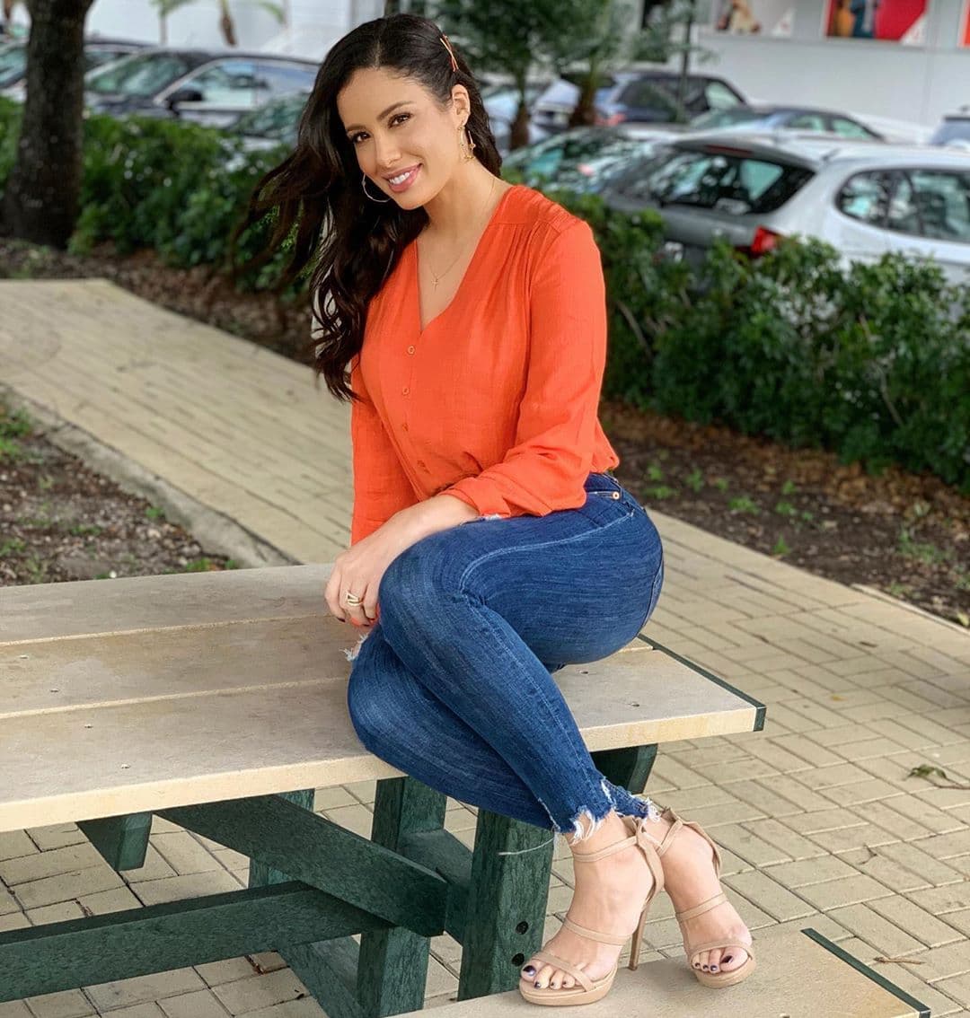 El pasado viernes, Aleyda Ortiz saludó a sus "amigos verdaderos" de redes sociales y les deseó feliz fin de semana junto a una galería de fotos donde aparece con una dulce sonrisa.