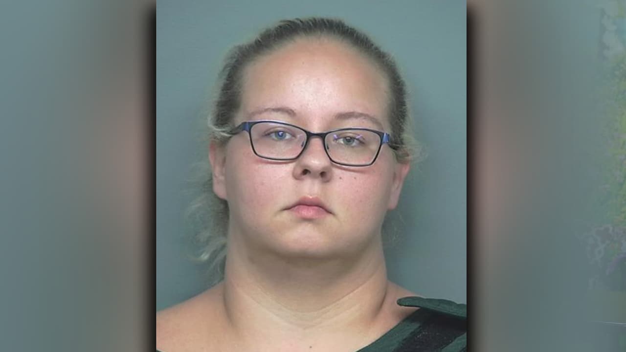 Arrestan a sospechosa de provocar lesiones físicas a un menor discapacitado