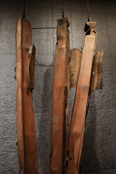 Una sección recuperado de fachada de acero de la Torre Norte de la Zona Cero.