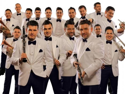 La Banda El Recodo de Cruz Lizárraga está de manteles largos y este 2018 celebra 80 años de haber sido creada, cumpliendo a carta cabal el sueño de don Cruz de llevar la música de banda sinaloense por los cinco continentes.