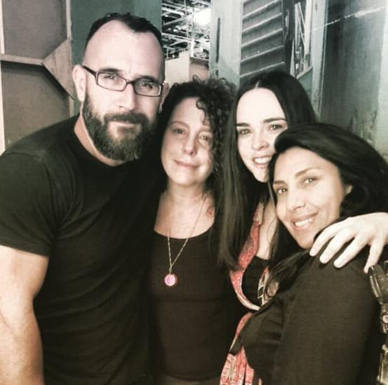 Eric Morales (el director de escena), Azela Robinson, Fabiola Guajardo y Giselle González (la productora).