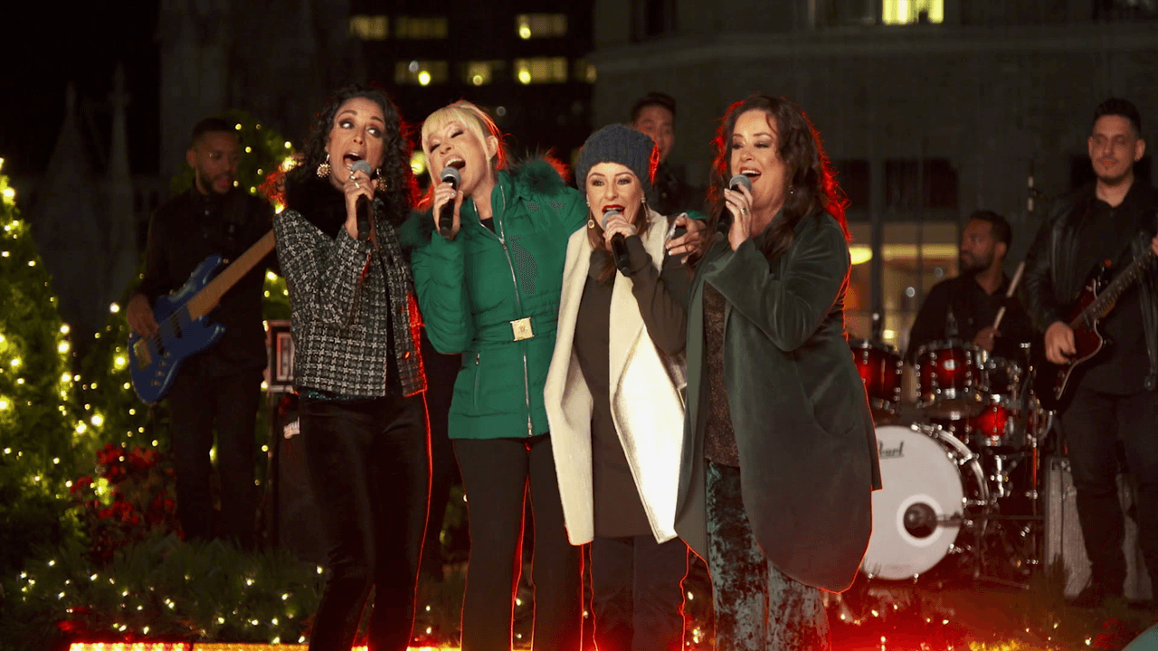 Seguidos de Yuri y Pandora, quienes cantaron ‘Campana sobre Campana’.
<br>