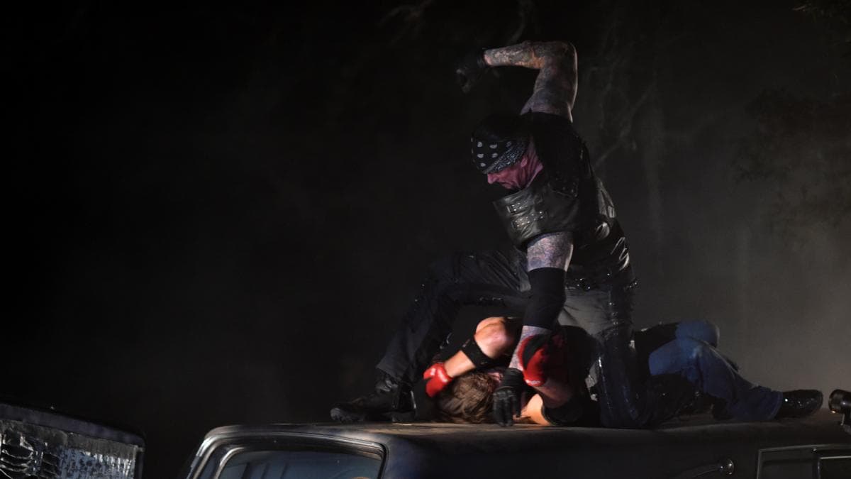 Undertaker derrotó a AJ Styles, Braun Strowman ganó el Campeonato Universal a Goldberg y por la parte femenina, Alexa Bliss y Nikki Cross derrotaron a las ‘Guerreras Kabuki’ llevándose el Campeonato femenino WWE Tag Team por segunda ocasión.