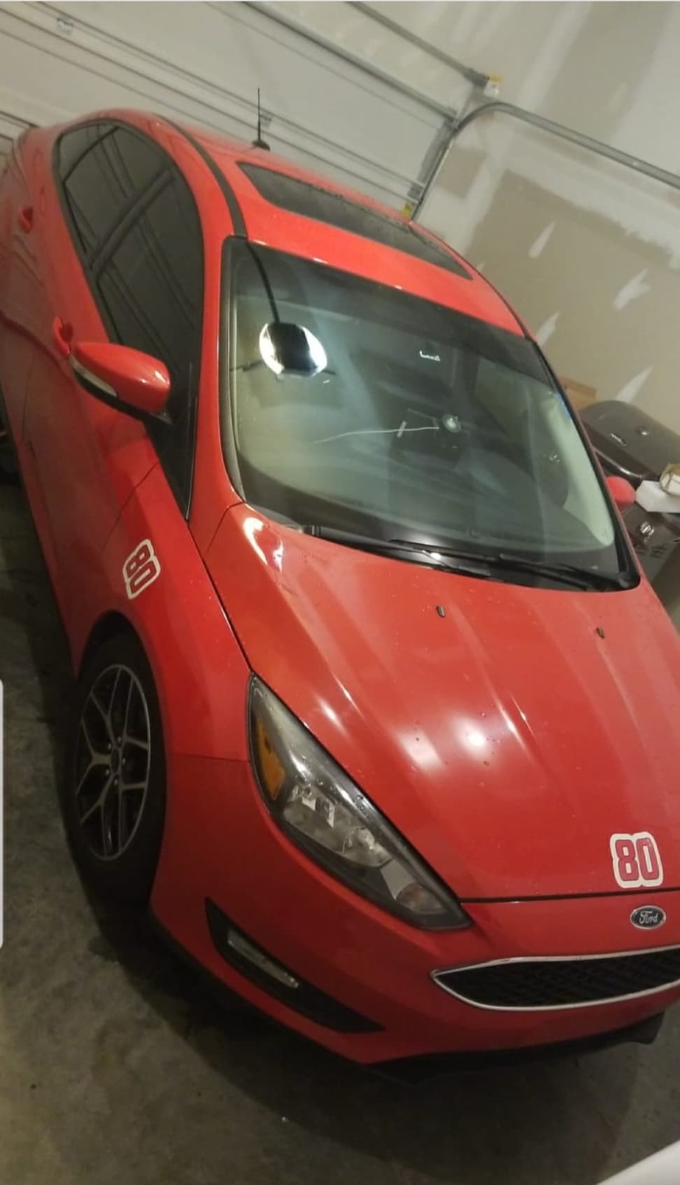 El Ford Focus 2017 placas RUZ0932 que conducía Rossana y el que utiliza para trabajar.