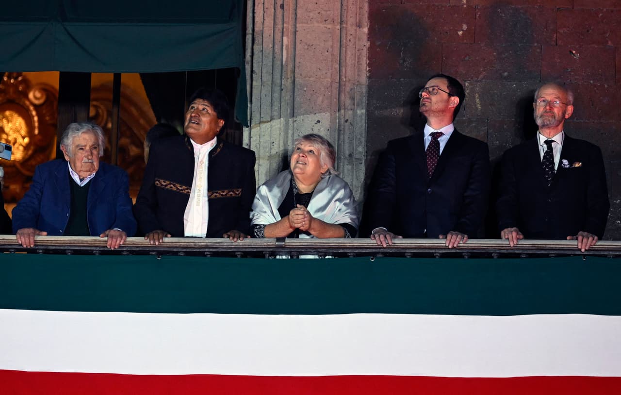 Entre los invitados para los festejos de este año estuvieron el expresidente uruguayo José 'Pepe' Mujica, el expresidente boliviano Evo Morales, Aleida Guevara March, hija del guerrillero argentino Ernesto 'Che' Guevara y la familia de Julian Assange, fundador de Wikileaks.