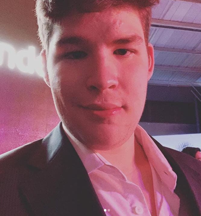 "Parece que solo le gusto a los que están en otros países y que no puedo llegar tan fácil", finalizó en su escrito.
<br>