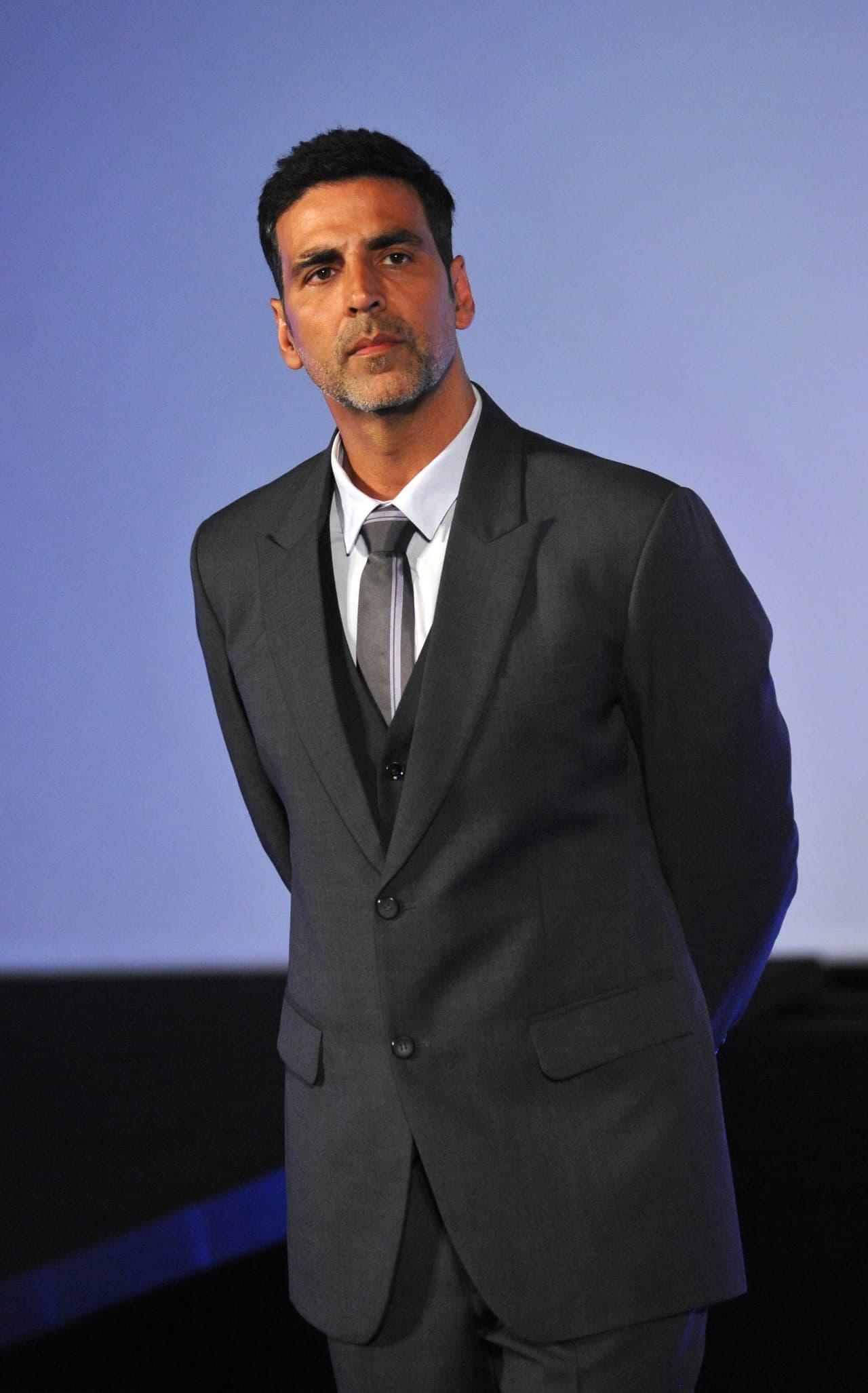 9. Akshay Kumar - $ 32.5 millones