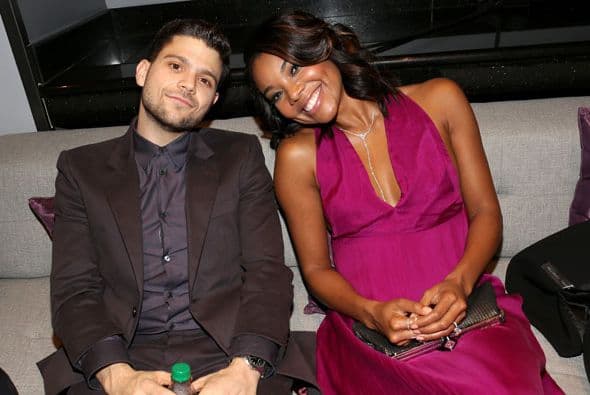 Jerry Ferrara y Gabrielle Union relajándose backstage.