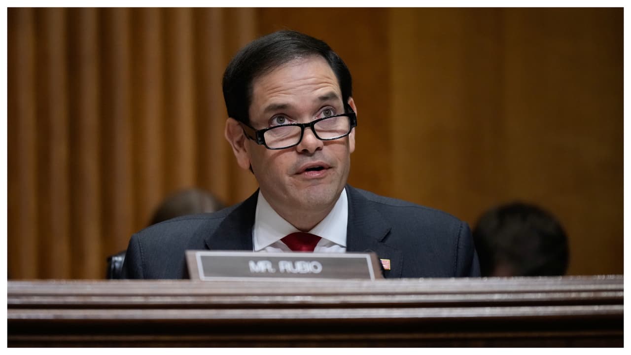 Senador Marco Rubio cuestiona a cubanos que llegan a EEUU como refugiados y viajan repetidamente a la isla