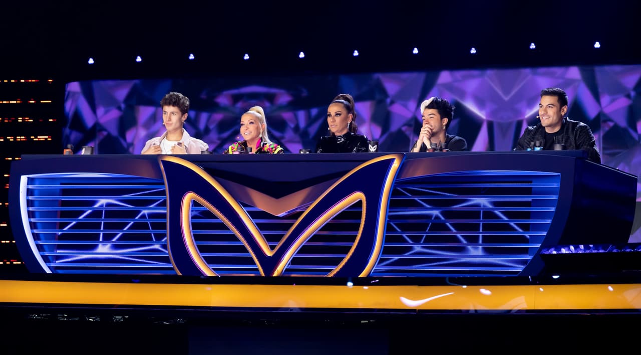 El 'panel de investigadores' estaba listo para adivinar pistas y hacer de esta noche una muy especial.