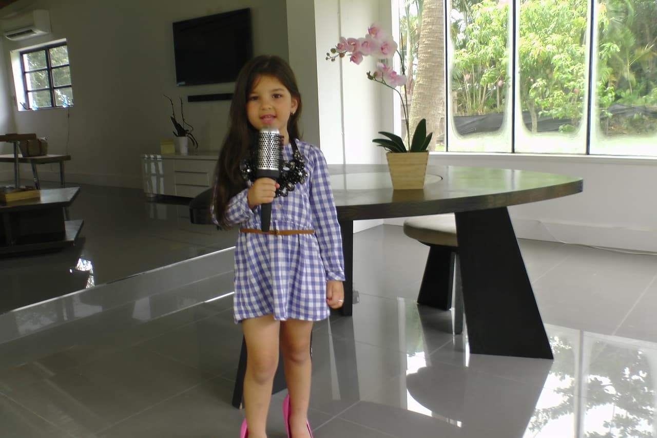 Sofía nos muestra sus dotes artísticos,