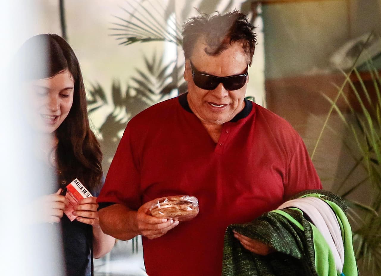 Juan Gabriel sí que causa revuelo cada que sale de sus territorios.