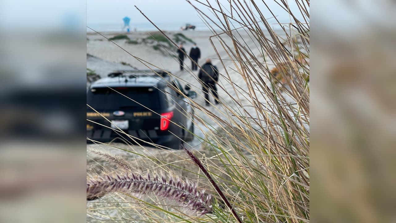 Arrestan a un hombre acusado de intentar enterrar viva en una playa a su esposa