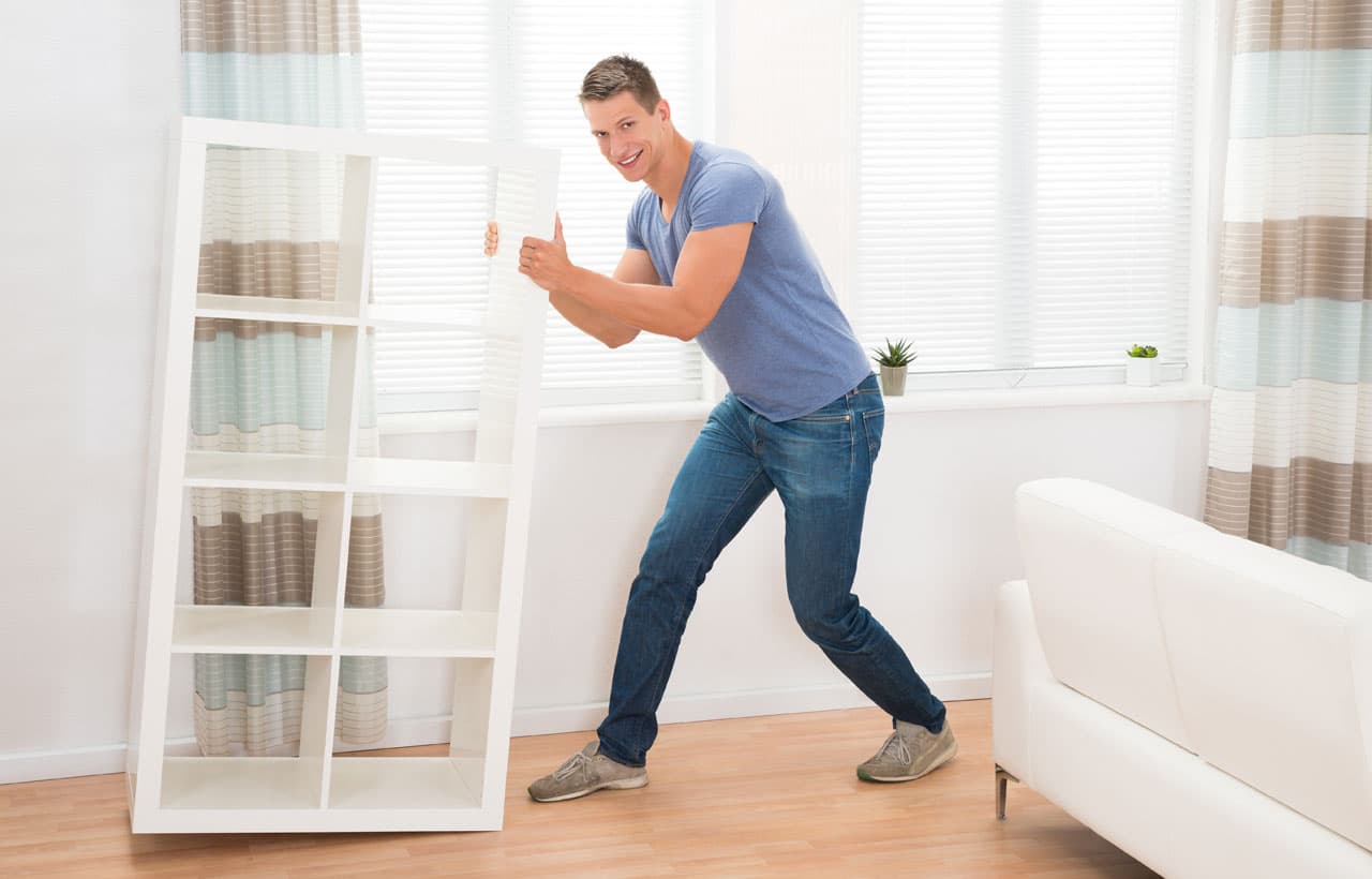 Tampoco bloquees las ventanas. No tengas libreros, mesas o pequeños muebles que eviten que la luz y energía fluyan libremente del exterior hacia el interior.