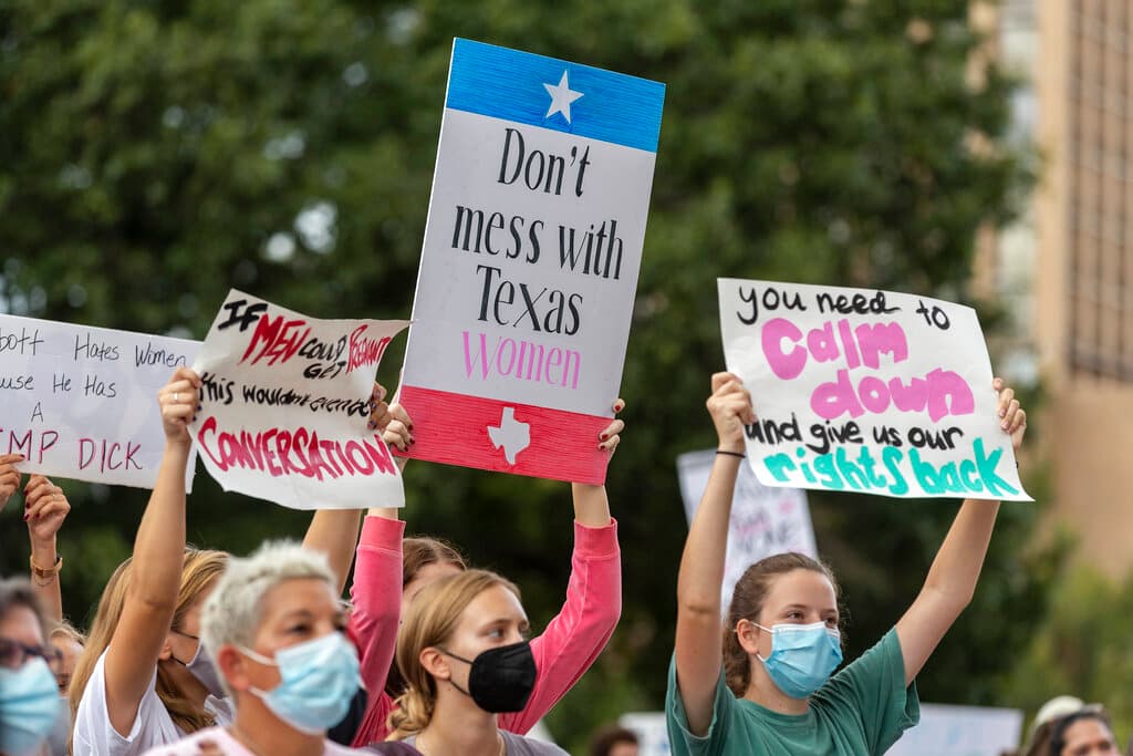 Corte federal permite que Texas siga aplicando temporalmente la restrictiva ley antiaborto