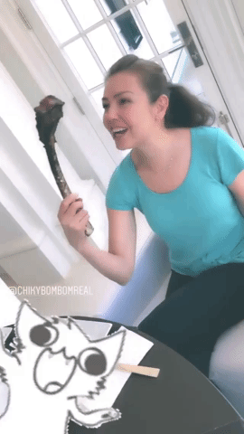 Thalía no dudó en contestar a su amiga con otro video que también compartió en sus redes sociales. "La encontré, mi costilla...", dice en el clip.