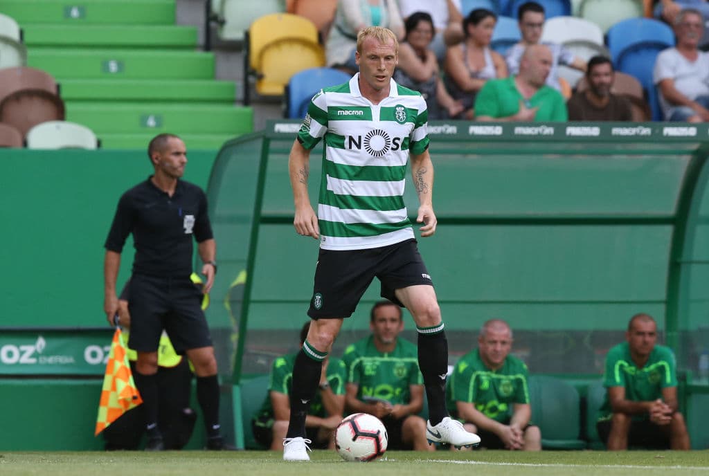 El defensor francés se despidió del futbol luego de haber ganado 1 UEFA Champions League,1 Mundial de clubes, 1 Supercopa de Europa, 1 Copa de Francia, 2 Ligas Españolas, 3 Copas del Rey, 1 Supercopa de España, 3 Copas en Portugal.