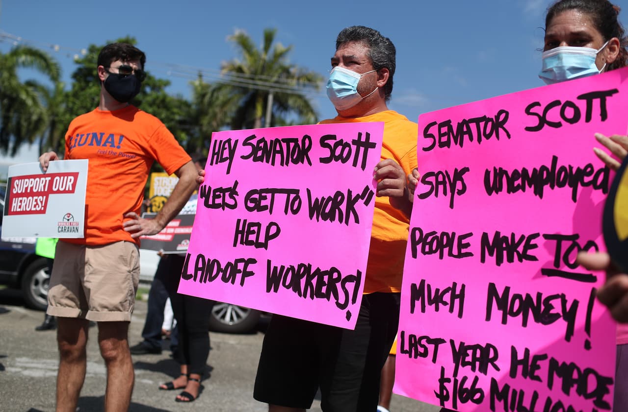 Los recursos provienen del Fondo de Ayuda para Desastres de FEMA.
<a href="http://floridajobs.org/docs/default-source/reemployment-assistance-center/cares-act/lost-wages-assistance-faq.pdf?sfvrsn=9add4bb0_2" target="_blank">Para más información y aplicar presione aquí</a>.