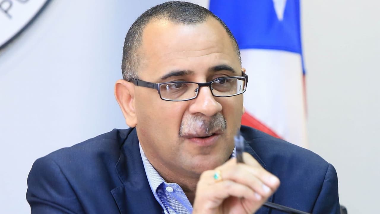 Detienen a senador puertorriqueño Abel Nazario por irregularidades con fondos