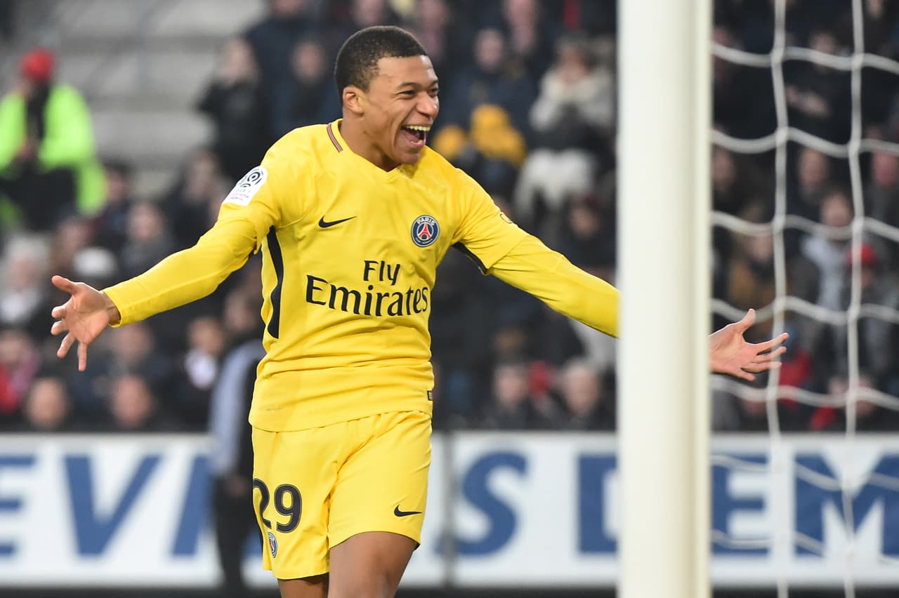 El francés Kylian Mbappé (PSG) entró a la élite del futbol ganando el Golden Boy 2017 por encima de Ousmane Dembélé y Rashford.