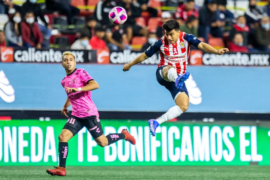 Las ofensivas salen dormidas y el marcador se queda igual de principio a fin y se conforman con el 0-0.