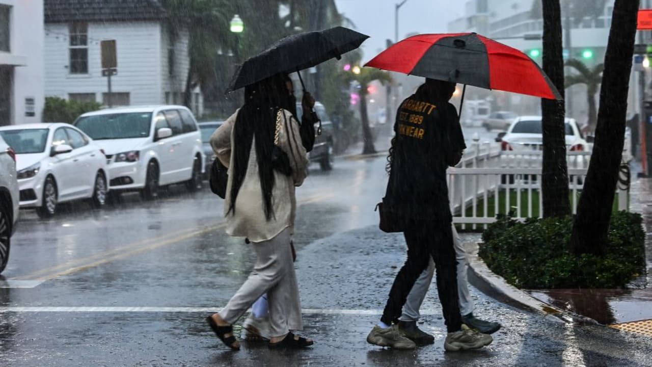 Tormenta tropical Eta: Broward registra inundanciones en medio de fuertes lluvias y ráfagas de viento 