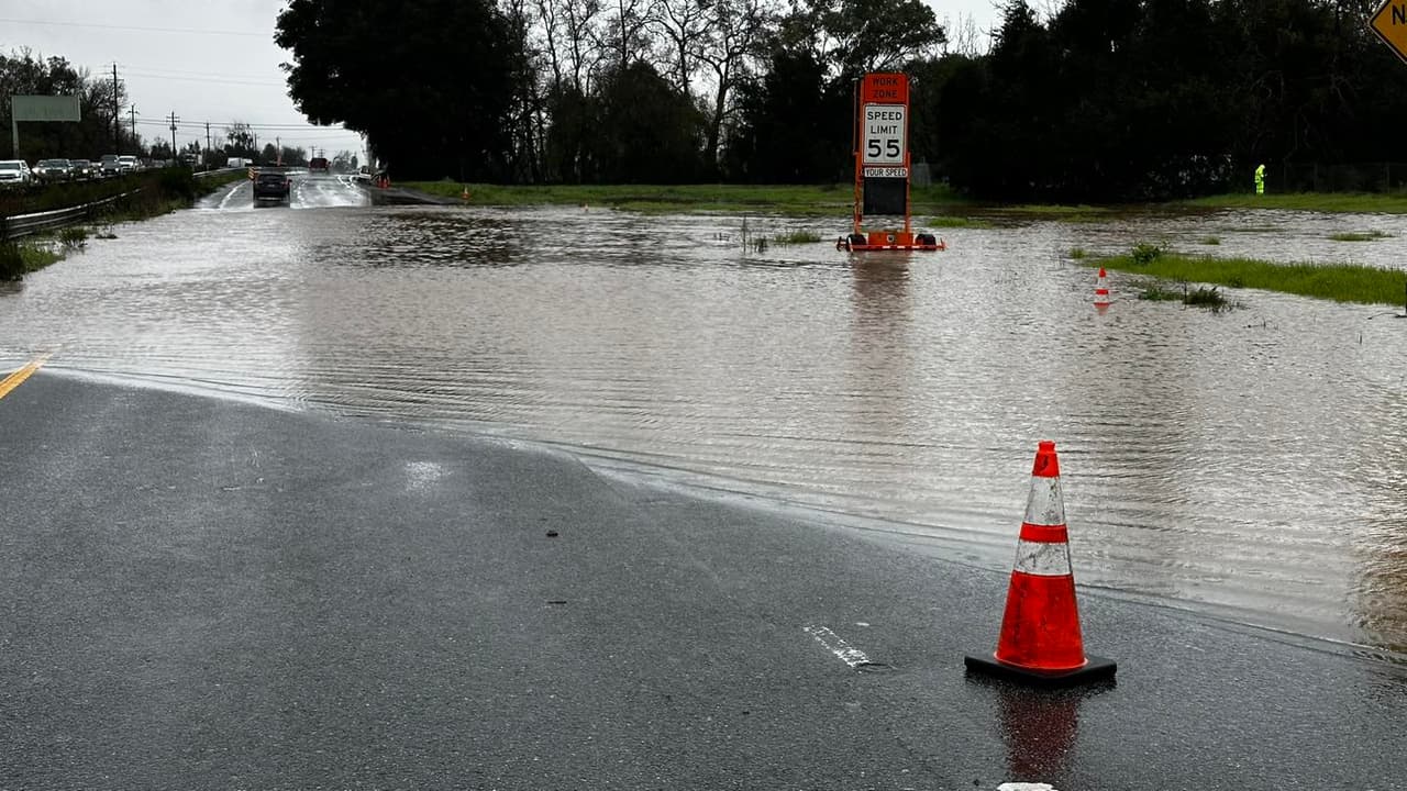 Con las lluvias que se esperan a lo largo de este viernes, las autoridades no tienen un tiempo estimado para su reapertura.