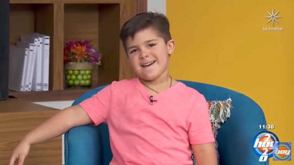 Ahí, 
<b><a href="https://www.univision.com/famosos/cachan-infraganti-a-galilea-montijo-y-la-cara-que-pone-andrea-legarreta-no-tiene-precio-video" target="_blank">Galilea Montijo</a></b> le leyó las preguntas que se recibieron por parte de la audiencia en donde el pequeño intentó dar respuesta y su punto de vista. 
<br>