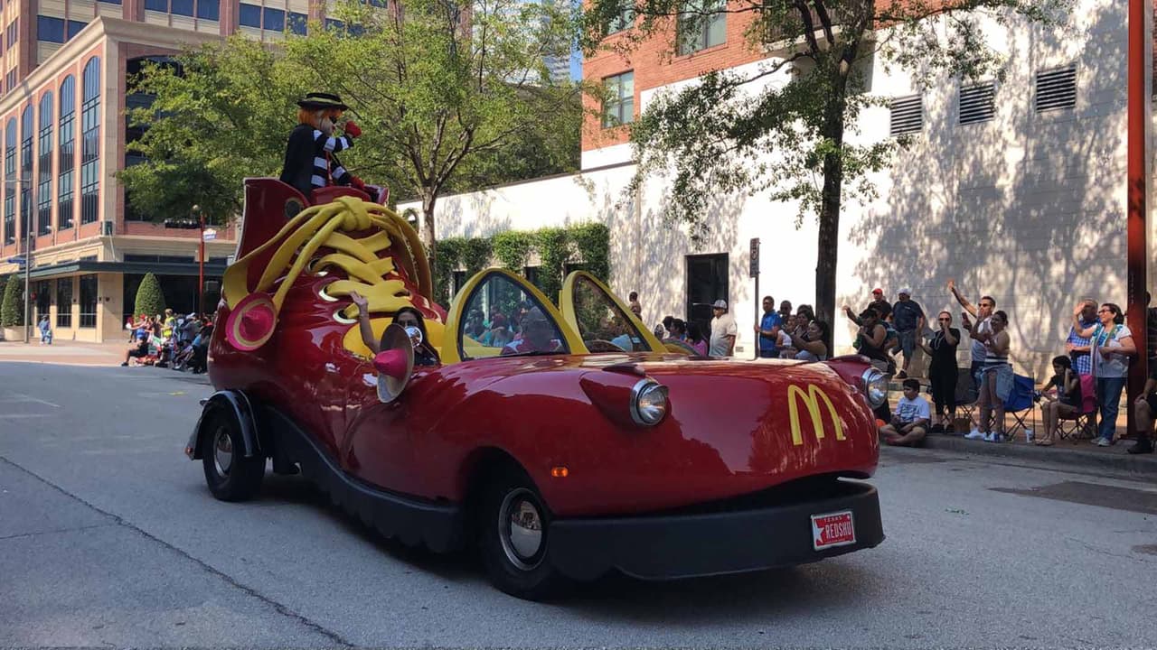 Patrocinadores también están presentes.
