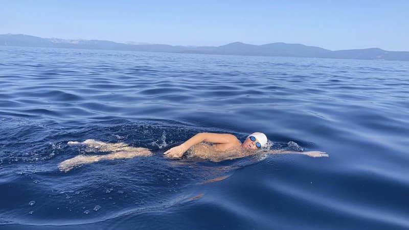Nadó de Alcatraz a San Francisco con 8 años; ahora, con 14, atraviesa el Lake Tahoe
