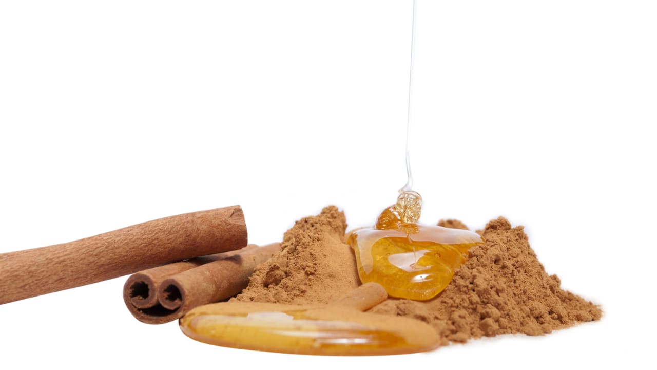 Canela, que es fuego, sensualidad, un ingrediente ideal para despertar la sexualidad en el humano.