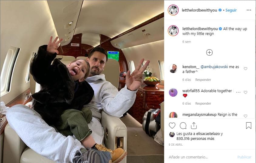 A principios de abril Kourtney y su expareja, Scott Disick, padre de sus hijos, vacacionaron junto con su actual novia, Sofia Richie, según 
<b><a href="https://people.com/travel/kourtney-kardashian-scott-disick-sofia-richie-had-a-great-time-on-joint-spring-break-trip/">reportó People</a></b>.