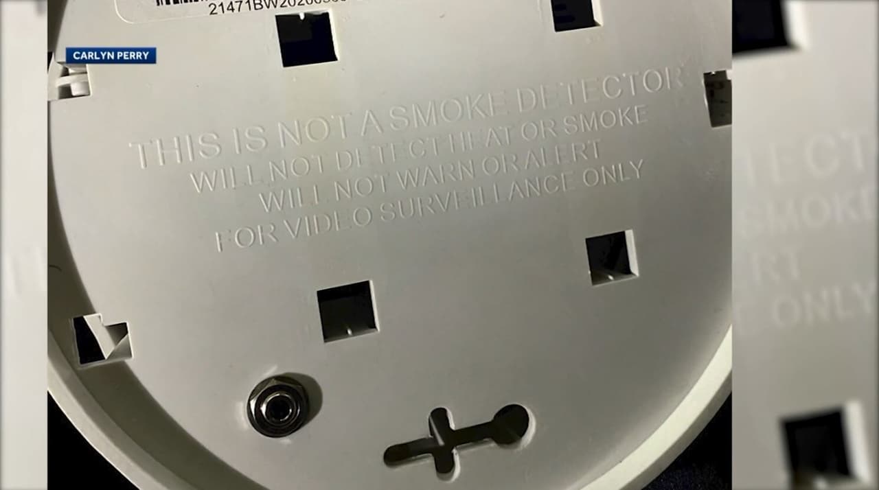 Mujer encuentra una cámara oculta dentro de un detector de humo falso en su habitación