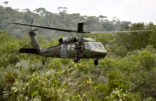 FARC denuncian bombardeos y sobrevuelos; piden cese el fuego