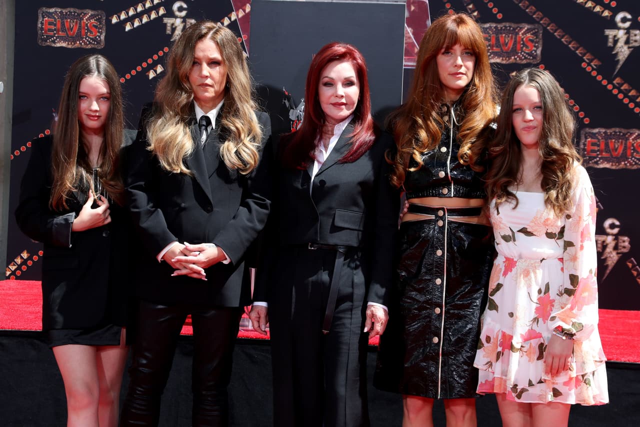 “Mi querida hija fue llevada de urgencia al hospital. Ahora está recibiendo los mejores cuidados. Por favor, manténganla y a nuestra familia en sus oraciones”, pidió Priscilla Beaulieu vía Instagram.
<br>