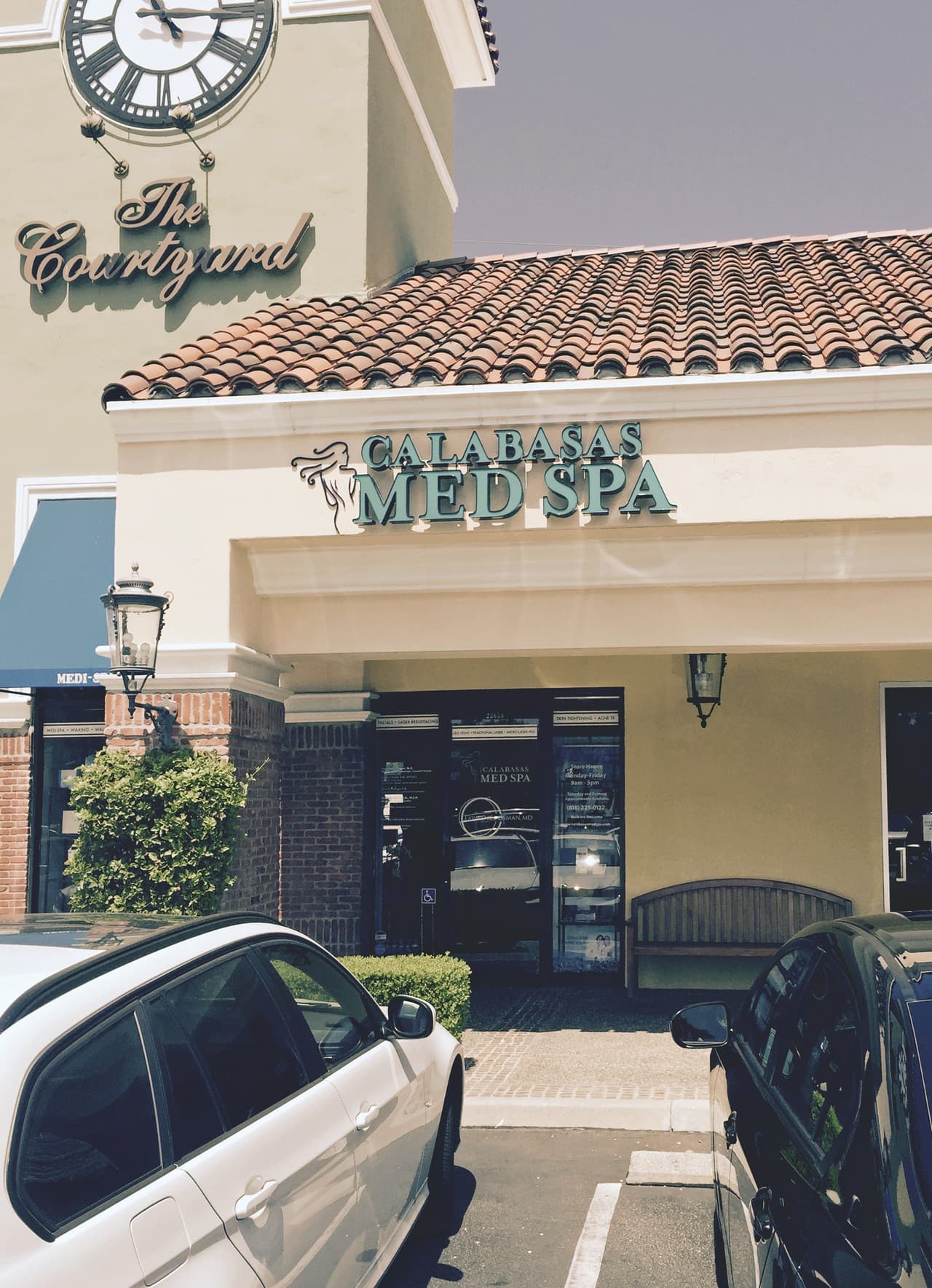 Esta es la clínica en la que se realizó los tratamientos de belleza.