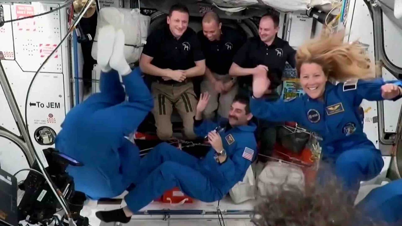 Astronautas de la misión SpaceX Crew-12 llegan a la Estación Espacial Internacional
