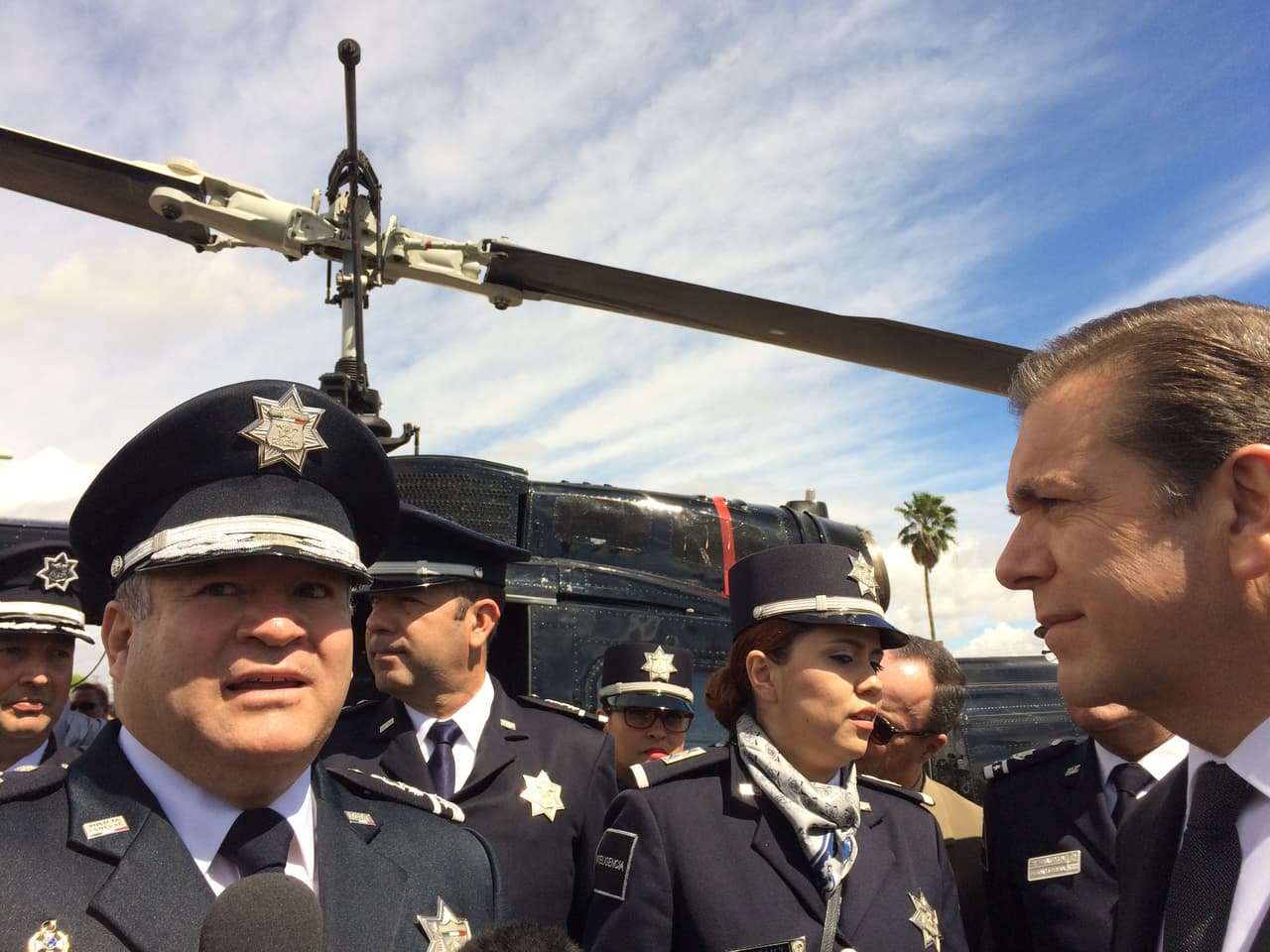 Enrique Galindo Ceballos, comisionado Policía Federal México, además de traer equipos aéreos y terrestres que emplean en la lucha contra el narcotráfico, también trajo una orquesta