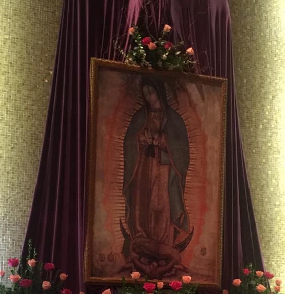 El músico le agradeció por los favores prestados, ya que después de haber estado en la cárcel, ahora él puede agradecer el hecho de estar con su familia.